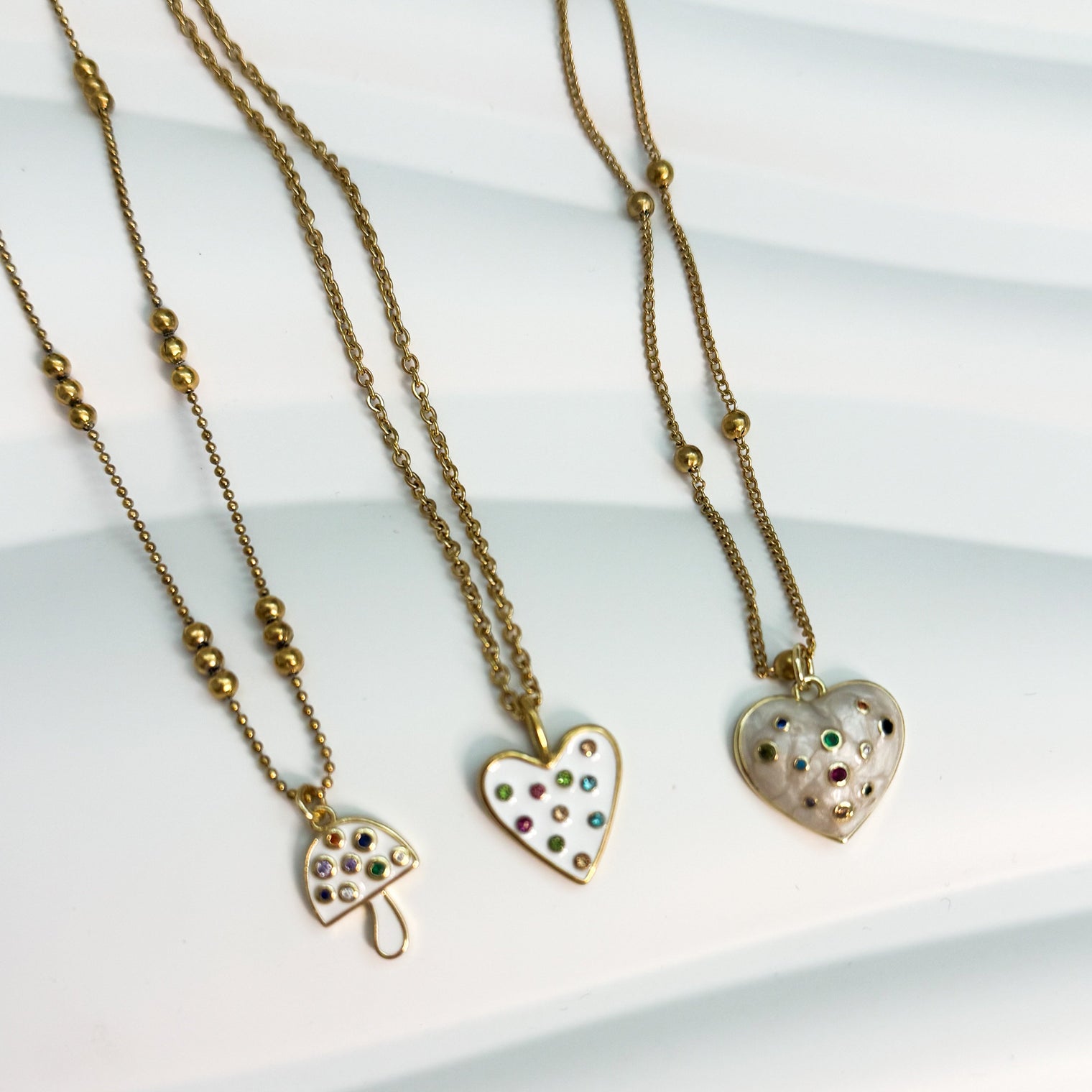 Pau White Hearts